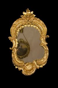 "Зеркало в стиле рококо"